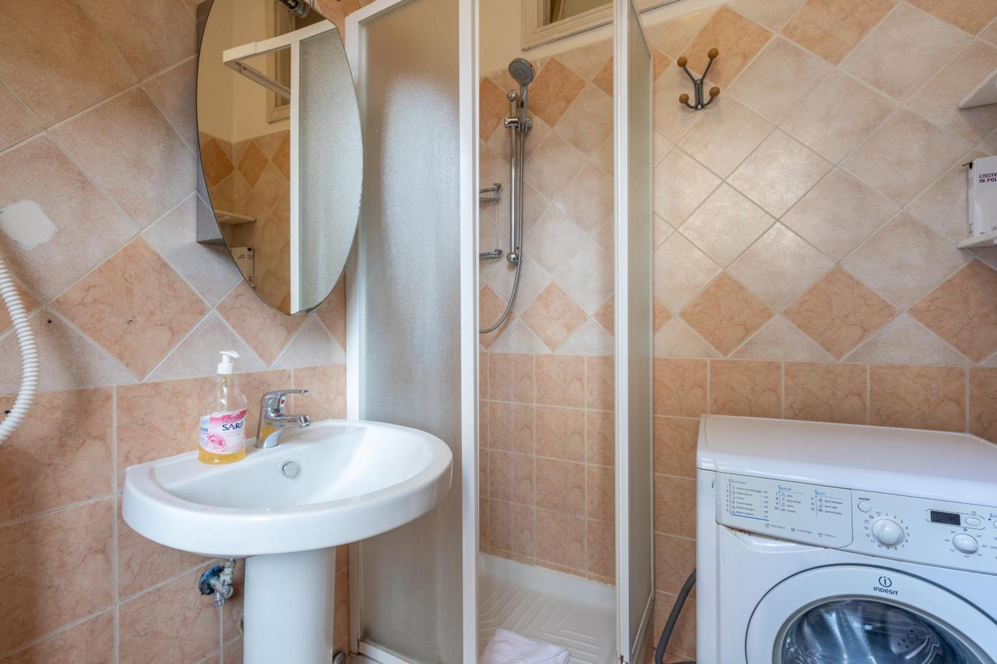 Vg Trastevere 5 Stelle Appartamento Spazioso Рим Экстерьер фото
